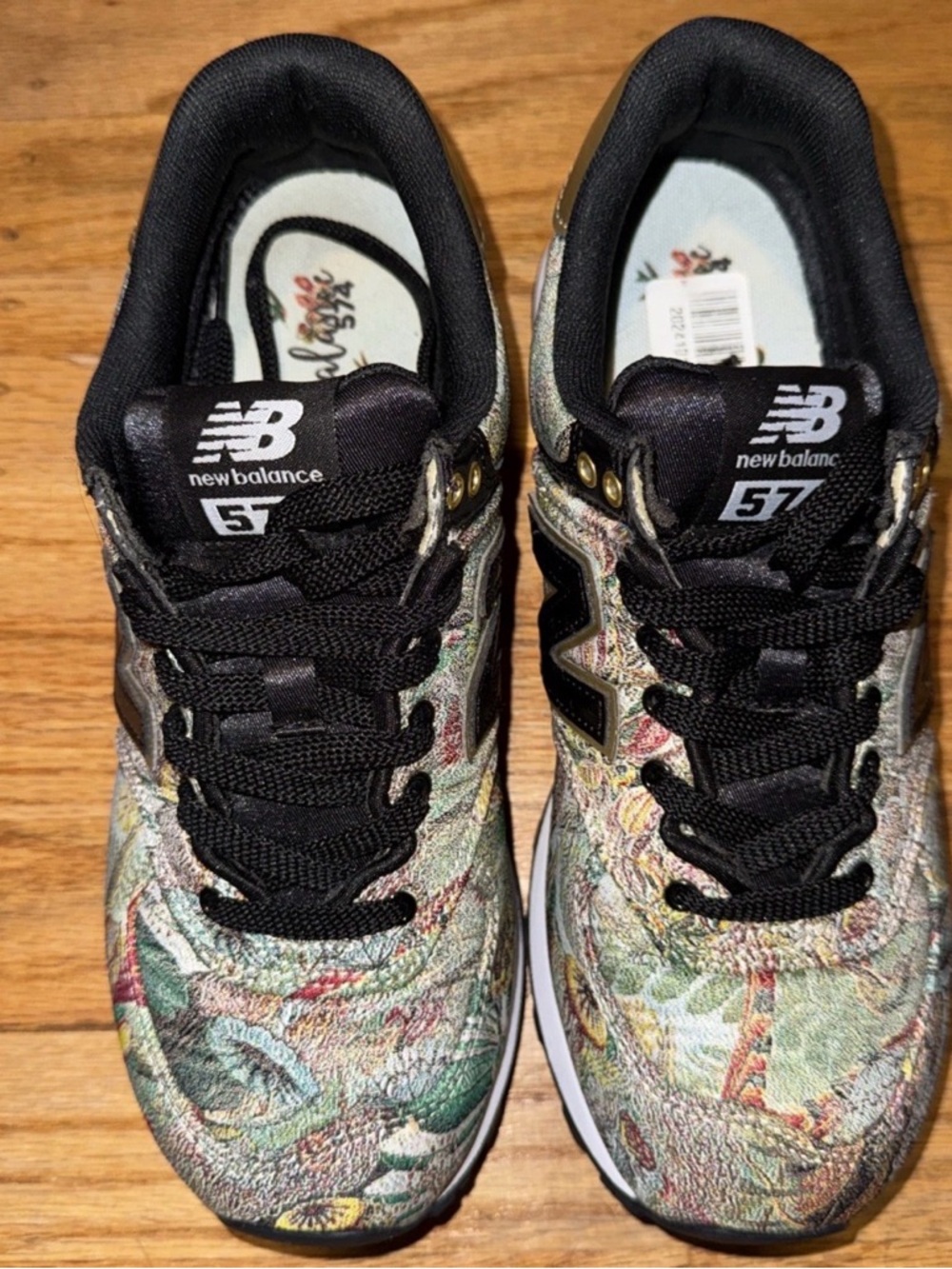 Women’s New Balance Black & Multi-Color Floral 574 Sneakers Size 7.5